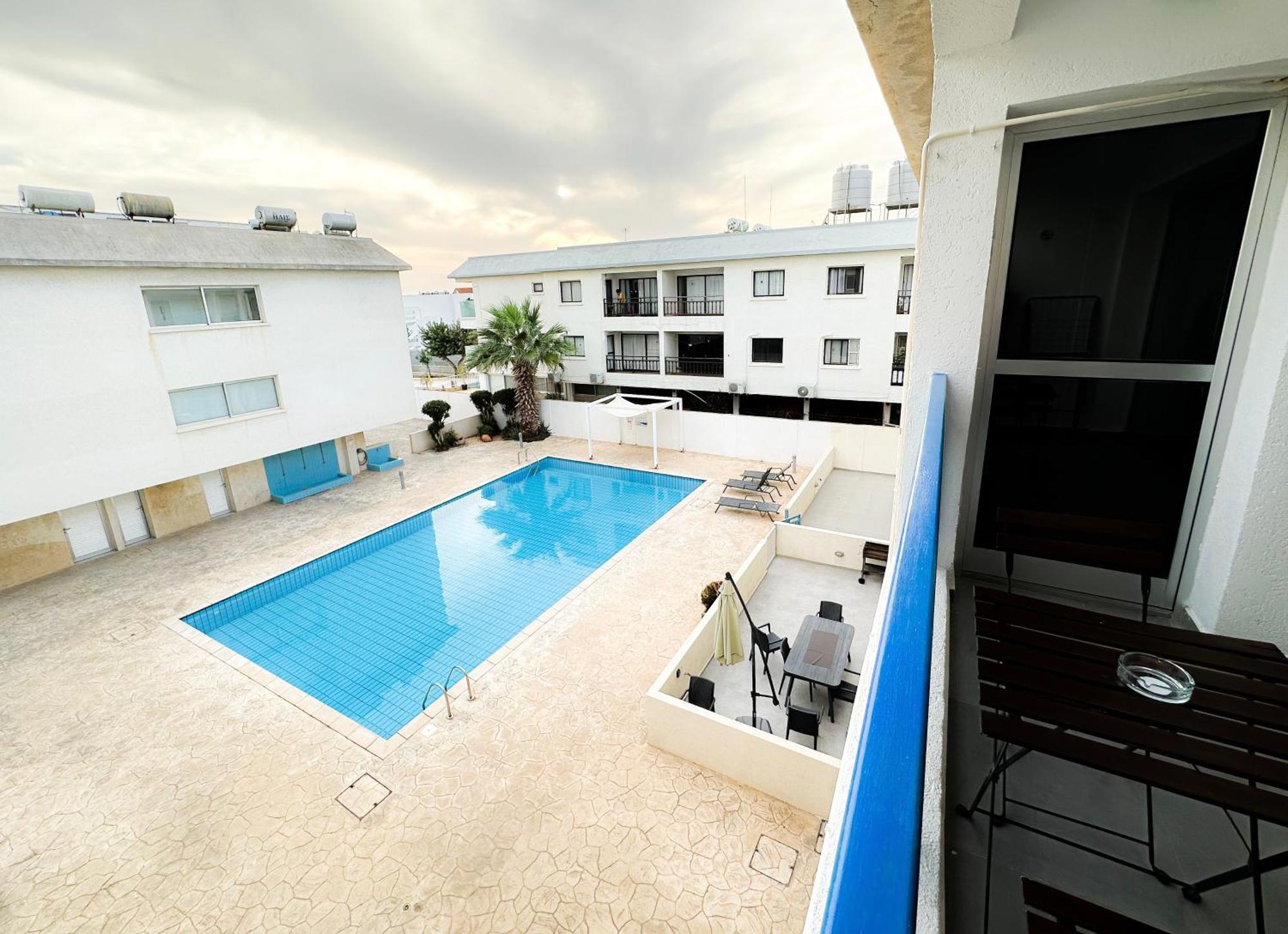 Sherpa Apartments Ajía Nápa Kültér fotó