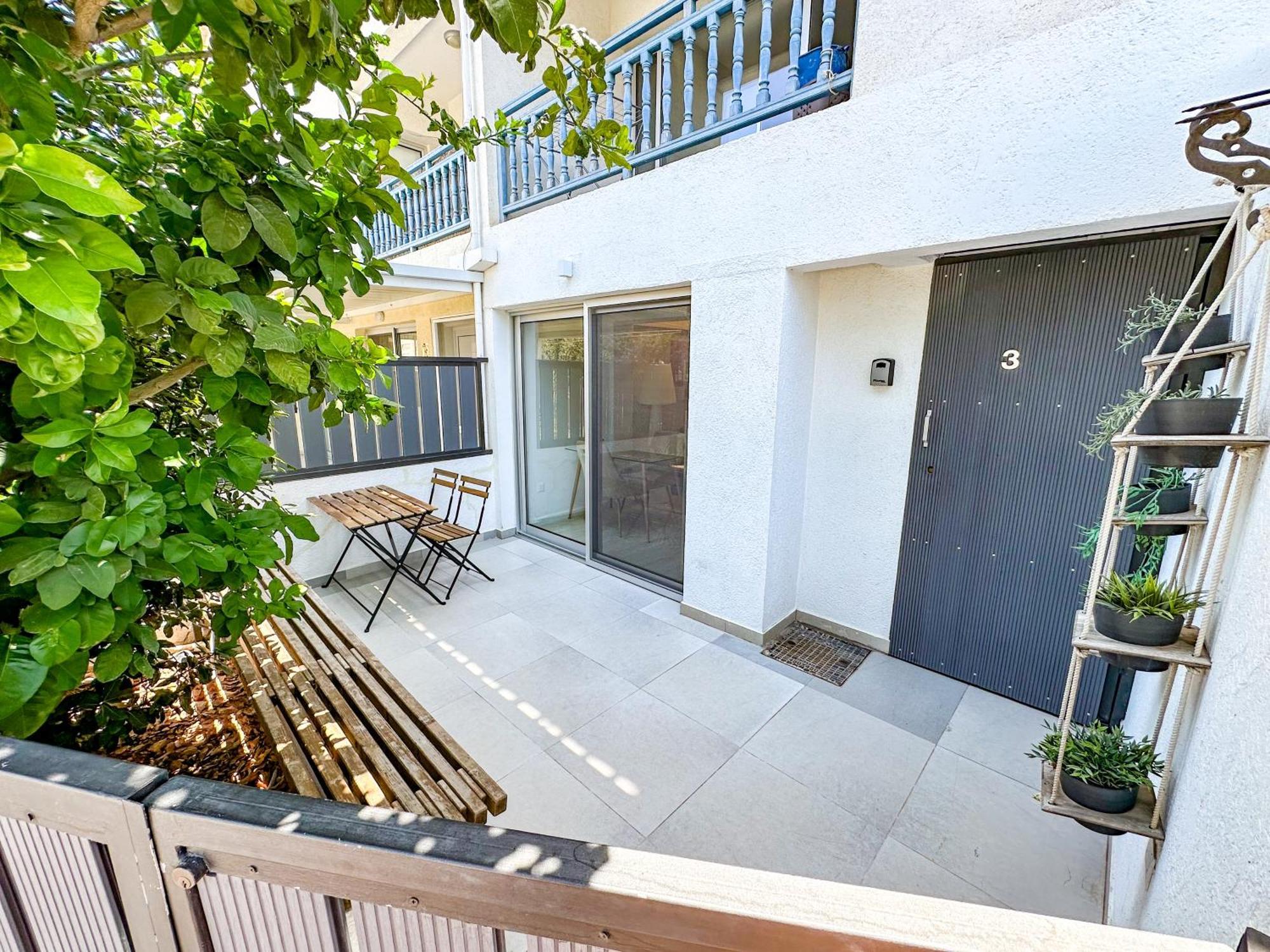 Sherpa Apartments Ajía Nápa Kültér fotó